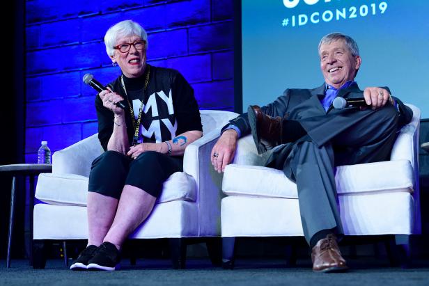 Kathy and Lt. Joe Kenda at IDCon 2019 [Investigation Discovery]