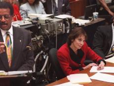 Defense attorney Johnnie Cochran Jr., left, delivers closing arguments Wednesday, Sept. 27, 1995, during the O.J. Simpson double-murder trial at the Los Angeles Criminal Courts Building, while prosecutors Marcia Clark and Christopher Darden, second from right, and defense attorney Peter Neufeld, right, listen.  (AP Photo/Vince Bucci, Pool)