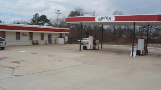 Giefer Possum Trot gas station/store [Google Maps]