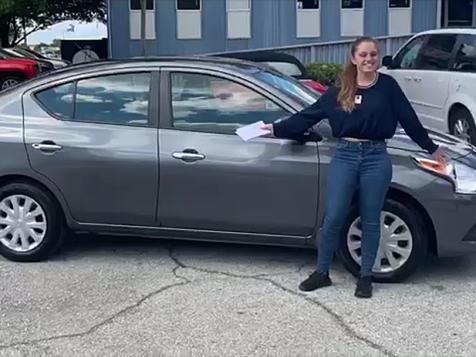 20-Year-Old Woman Raising 5 Siblings Gets Surprise From Sheriff’s Office — A New Car