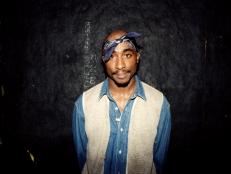 CHICAGO - MARCH 1994:  Rapper Tupac Shakur poses for photos backstage after his performance at the Regal Theater in Chicago, Illinois in March 1994.  (Photo By Raymond Boyd/Getty Images)